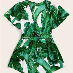SHEIN Tropical Leaves Romper NWOT 🌴